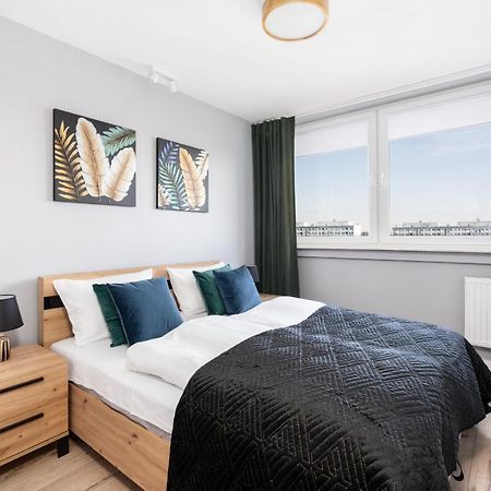 Stylish Apartment Near Wroclavia For 4 Guests By Noclegi Renters วรอตซวาฟ ภายนอก รูปภาพ