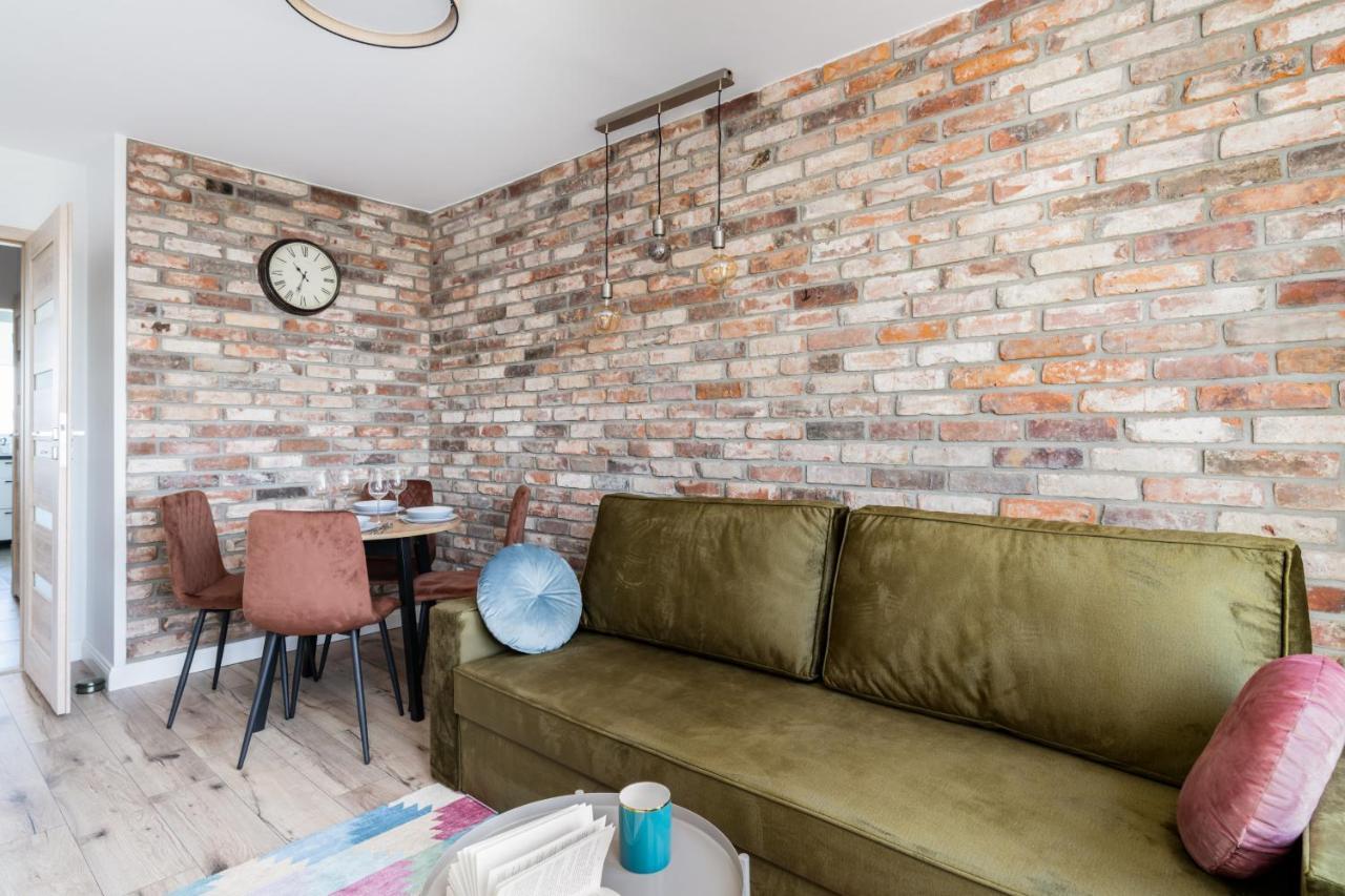Stylish Apartment Near Wroclavia For 4 Guests By Noclegi Renters วรอตซวาฟ ภายนอก รูปภาพ